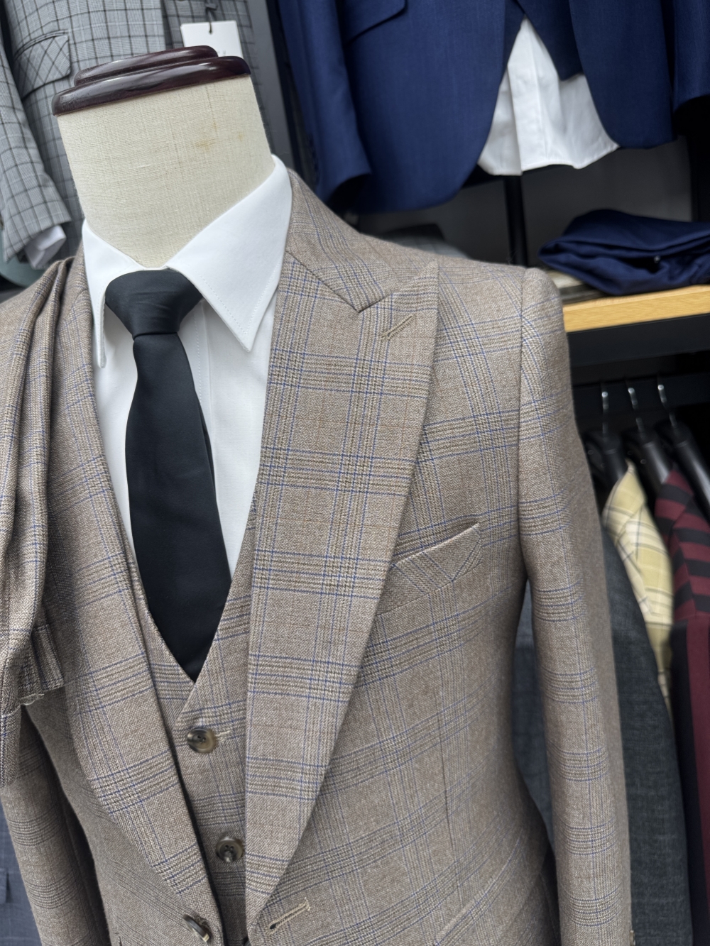 Hot Sale Classic Plaid Man Sui – Men Formal Wear Sale Bewertung und Preis