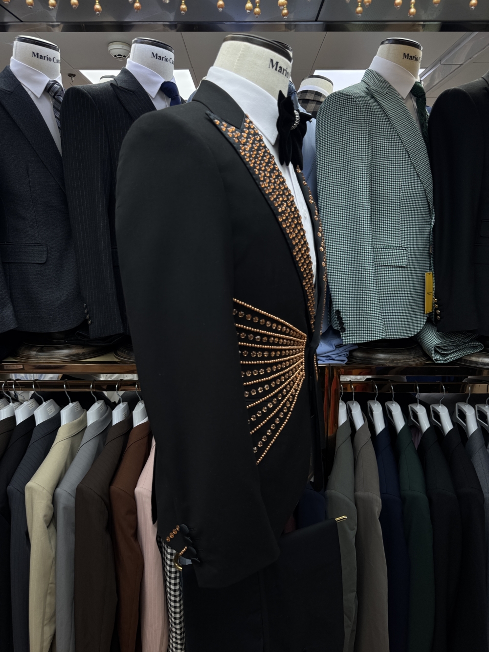 Celebrity Golden Rhinestones M – Men Formal Wear Sale Bewertung und Preis
