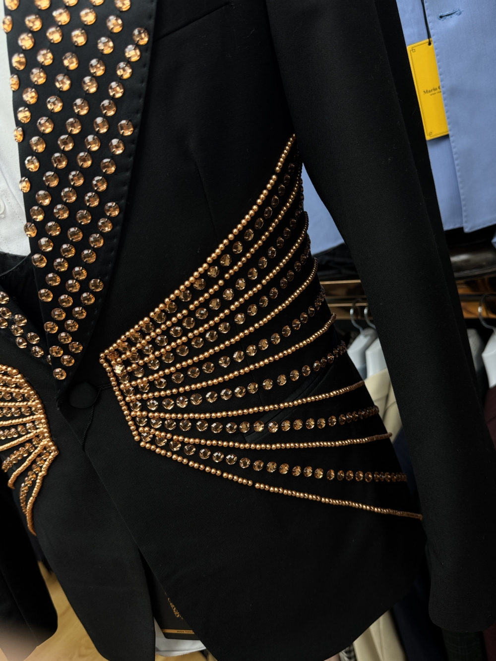 Celebrity Golden Rhinestones M – Men Formal Wear Sale Bewertung und Preis